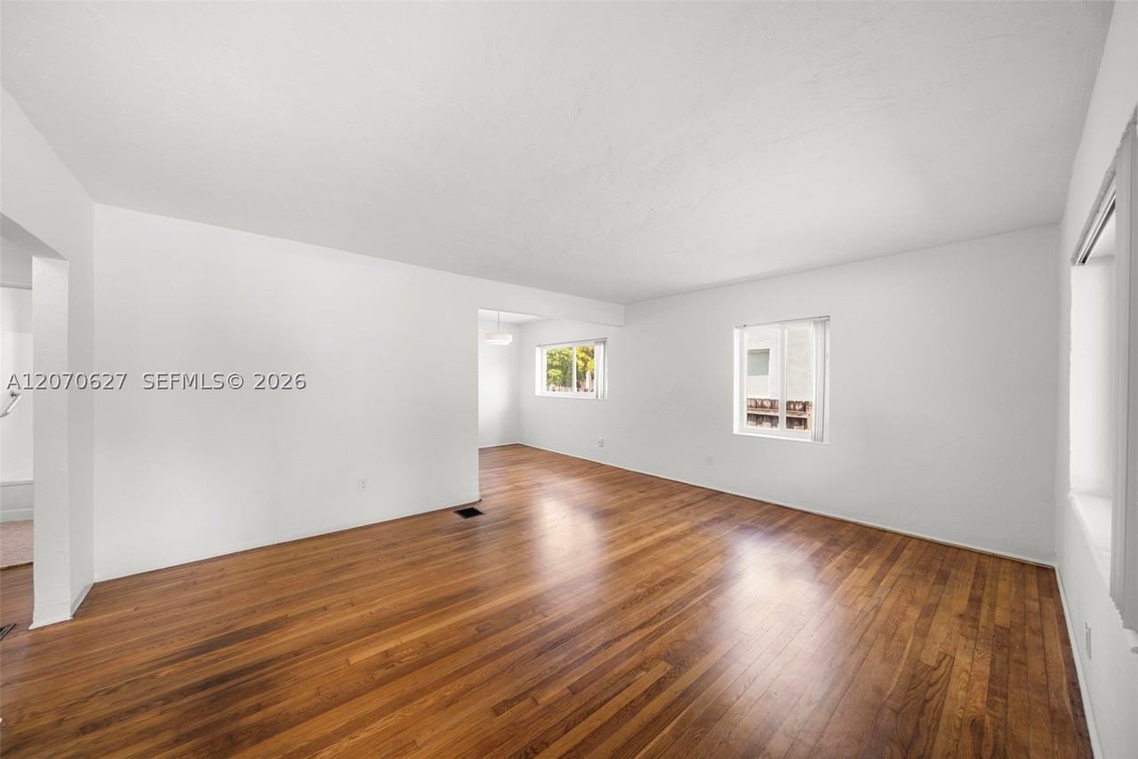 5730 Sw 42nd Ter - Photo 2 of 14