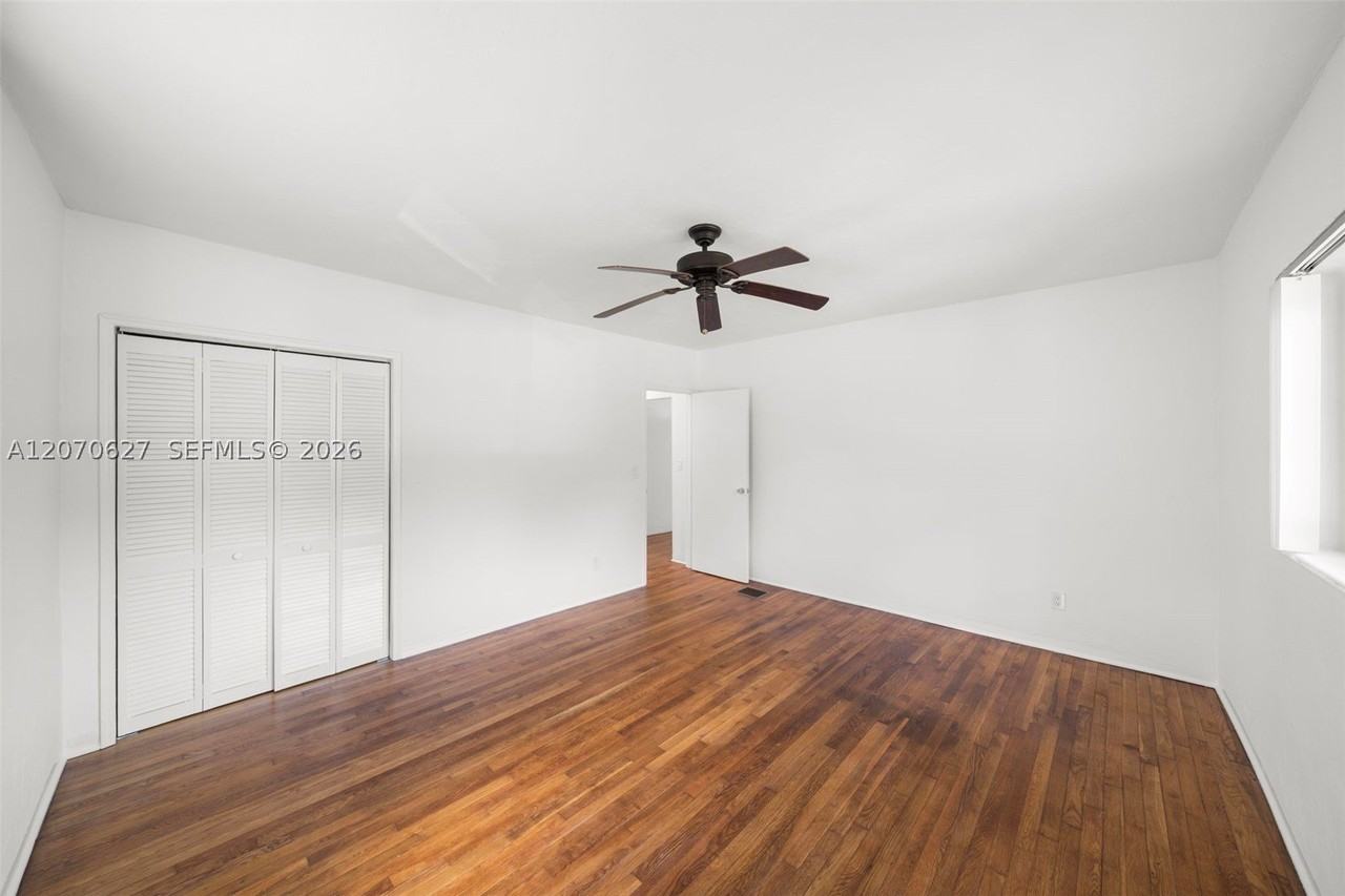 5730 Sw 42nd Ter - Photo 5 of 14