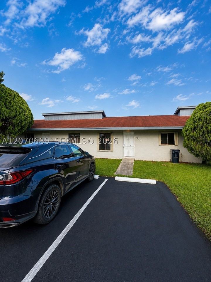 28331 Sw 141st Ct - Photo 2 of 16