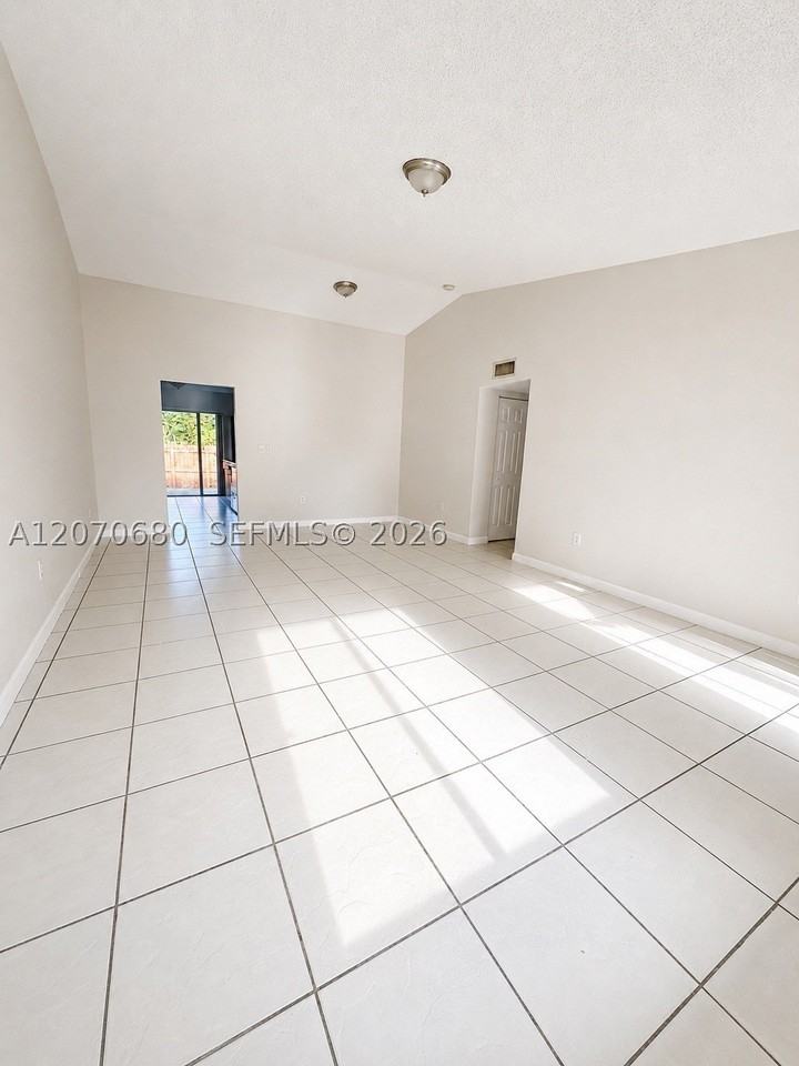 28331 Sw 141st Ct - Photo 5 of 16