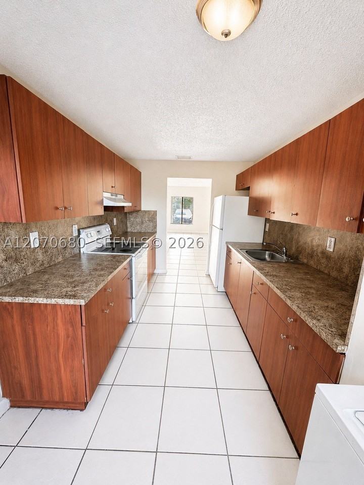 28331 Sw 141st Ct - Photo 6 of 16