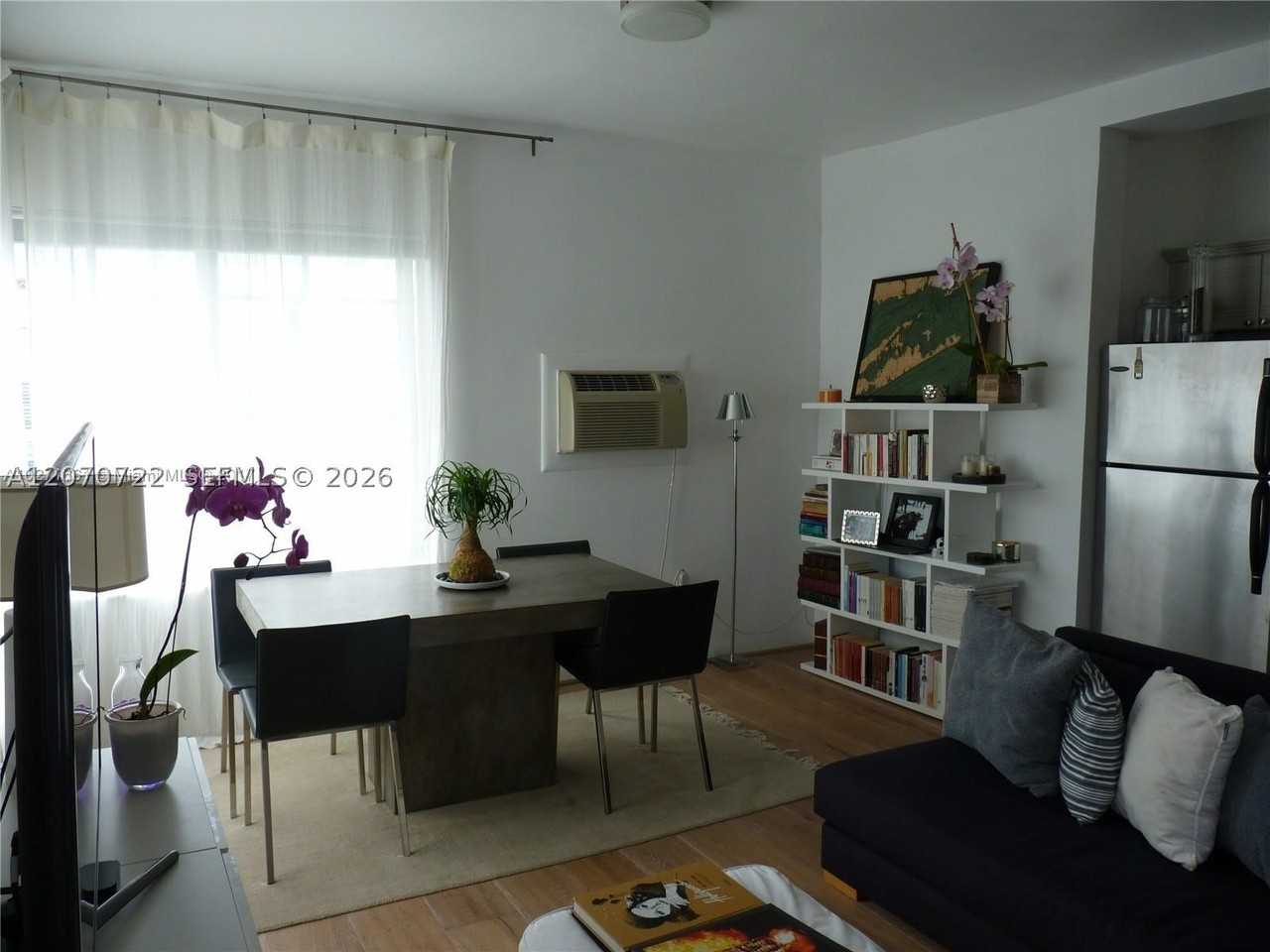 820 Euclid Ave #204 - Photo 6 of 15