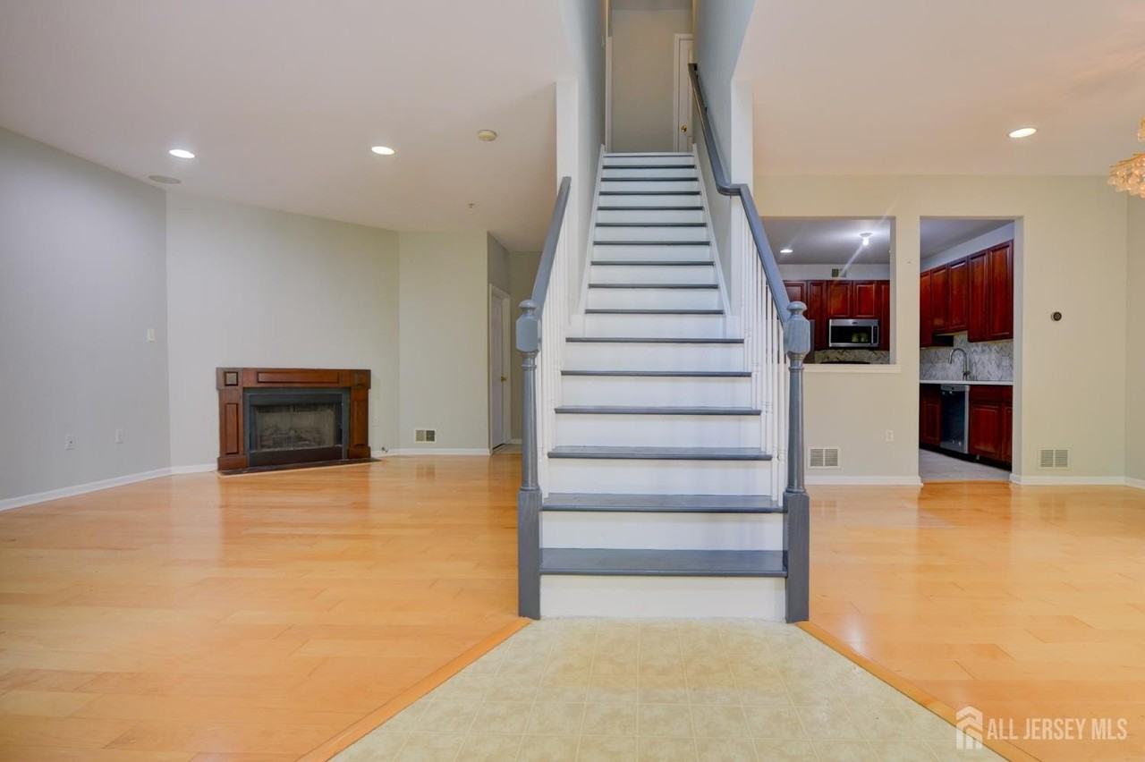 34 Forest Dr - Photo 2 of 41