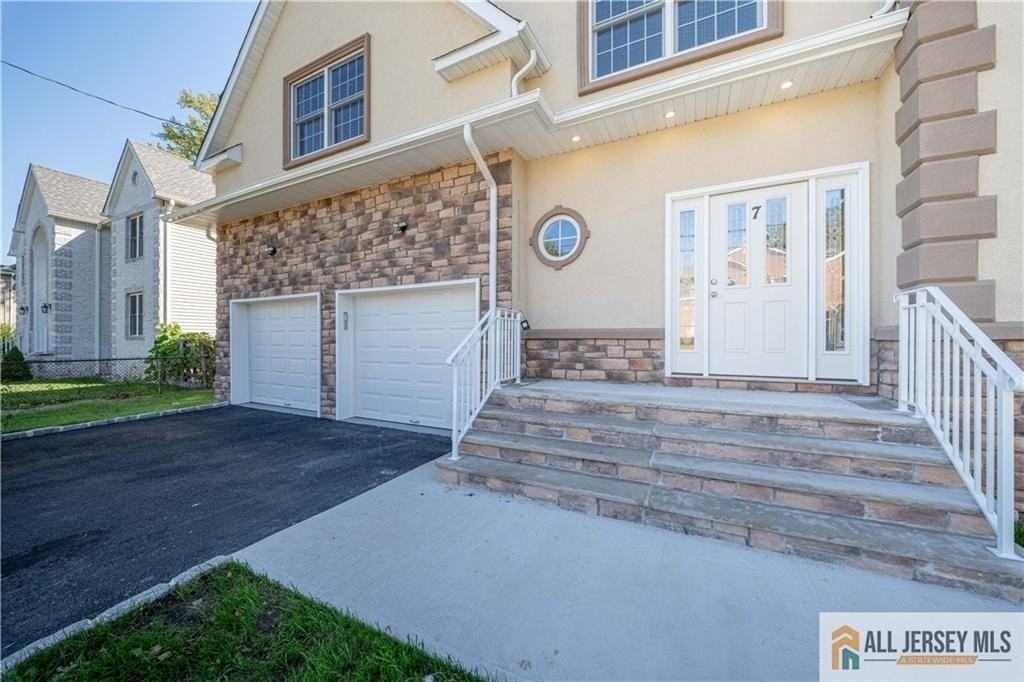 7 Mount Pleasant Ave - Photo 3 of 44