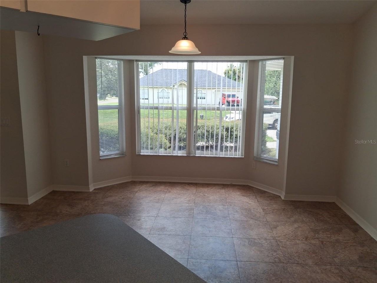 2420 Dumont Ln - Photo 3 of 21