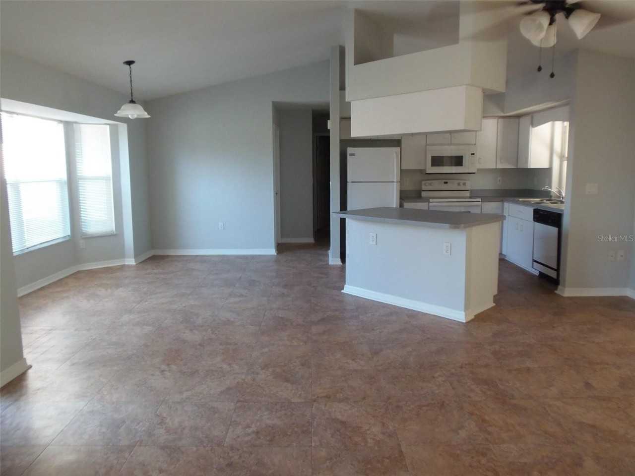 2420 Dumont Ln - Photo 4 of 21