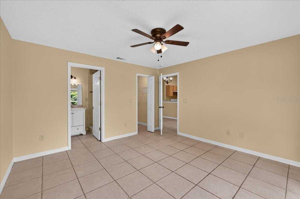 37 Pine Hill Ln #B - Photo 4 of 17