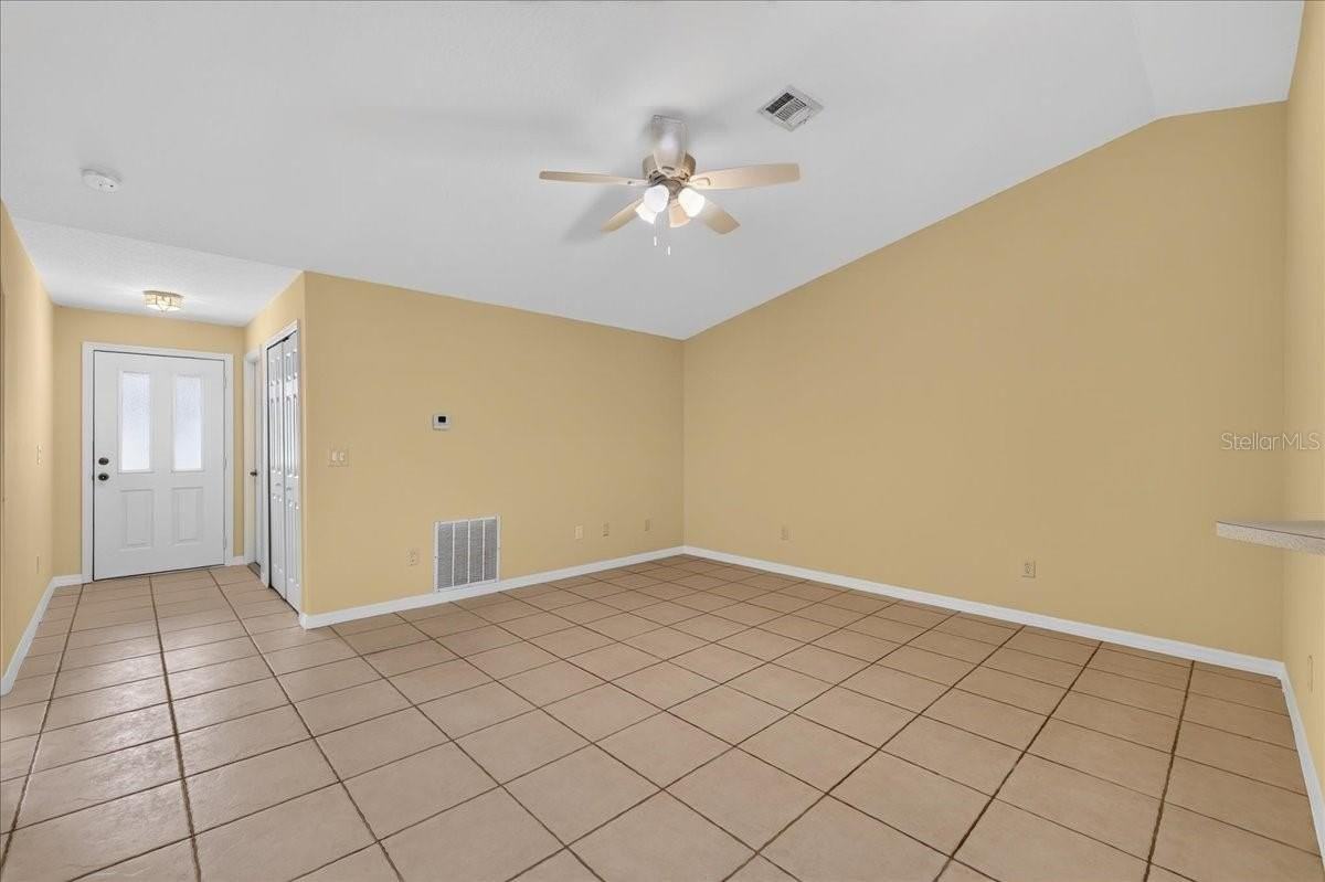 37 Pine Hill Ln #B - Photo 6 of 17