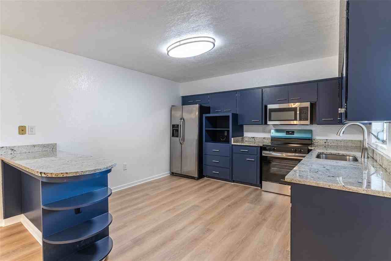 145 Beverly Dr - Photo 3 of 32