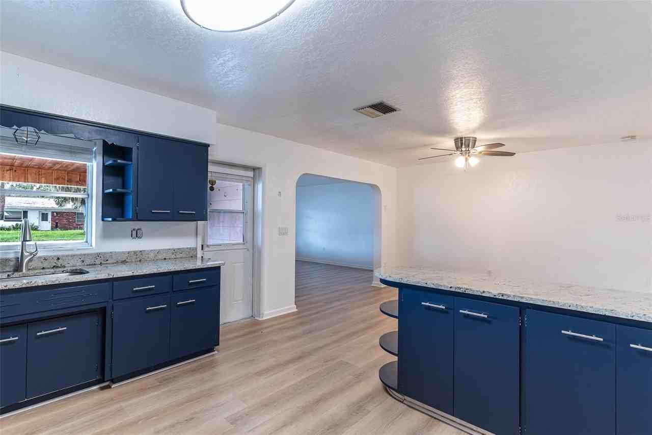 145 Beverly Dr - Photo 5 of 32