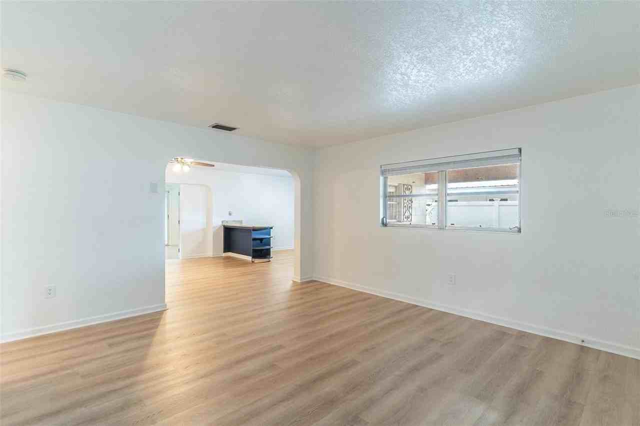 145 Beverly Dr - Photo 6 of 32