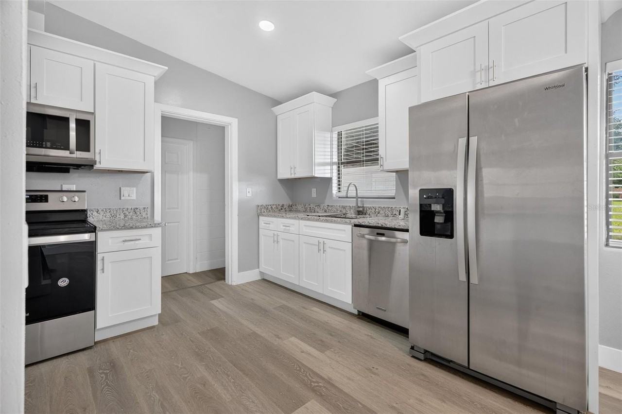 2500 S Myrtle Ave - Photo 4 of 14