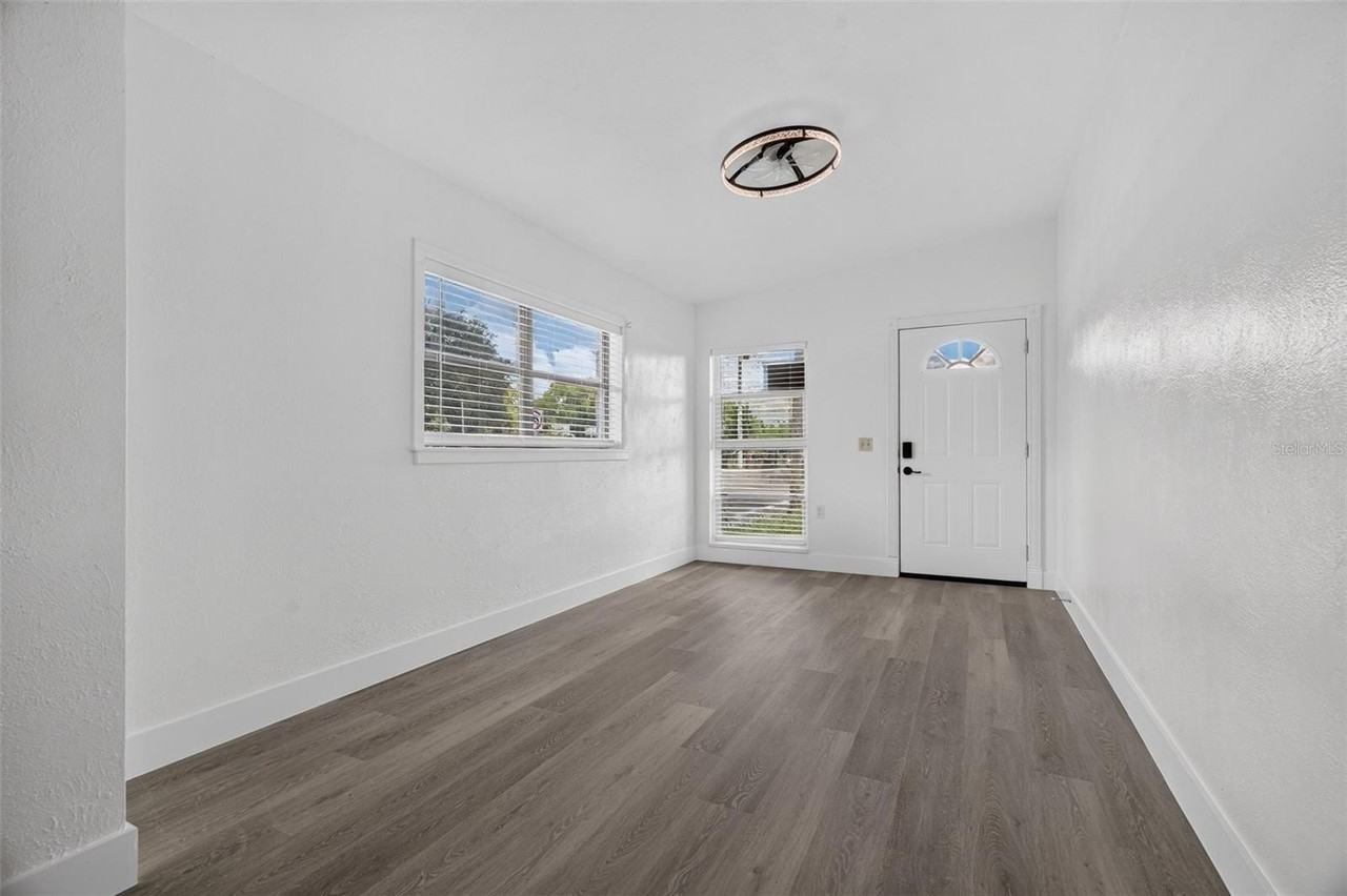 2500 S Myrtle Ave - Photo 6 of 14