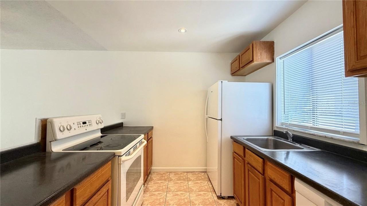 5515 Decatur St - Photo 4 of 26