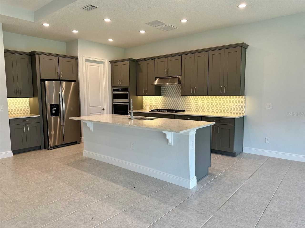 8313 Topsail Pl - Photo 5 of 36