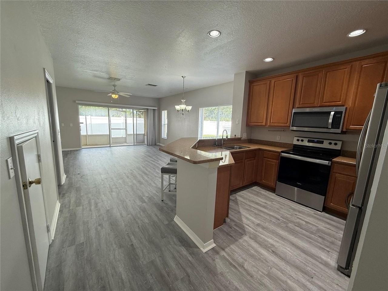 20460 Needletree Dr - Photo 6 of 28