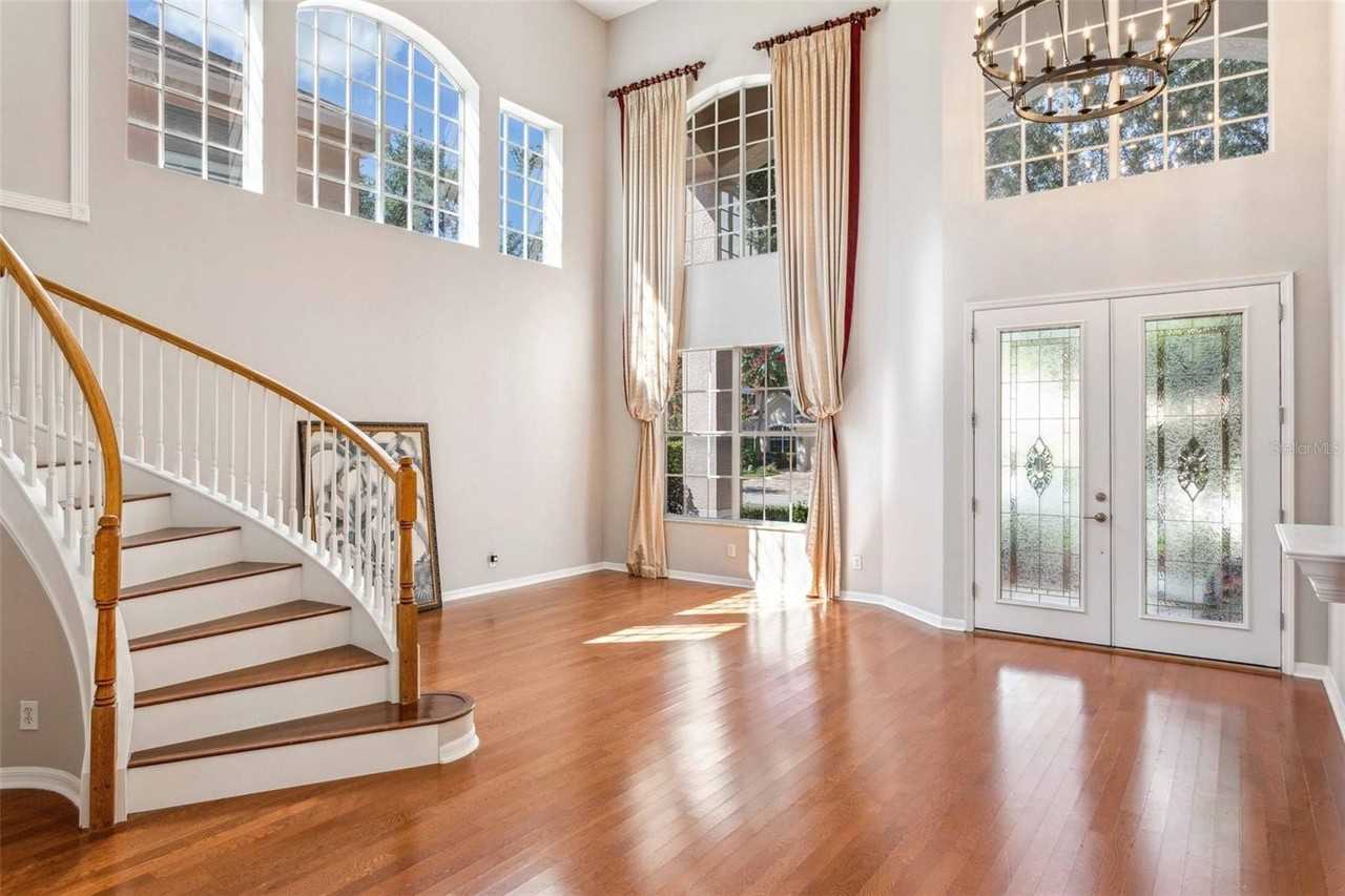10226 Deercliff Dr - Photo 2 of 25