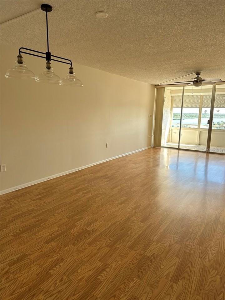17920 Gulf Blvd #1408 - Photo 5 of 16