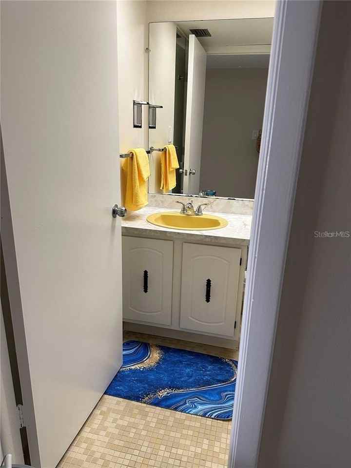 17920 Gulf Blvd #1408 - Photo 7 of 16