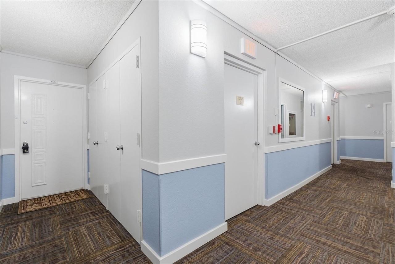 17920 Gulf Blvd #1401 - Photo 7 of 38