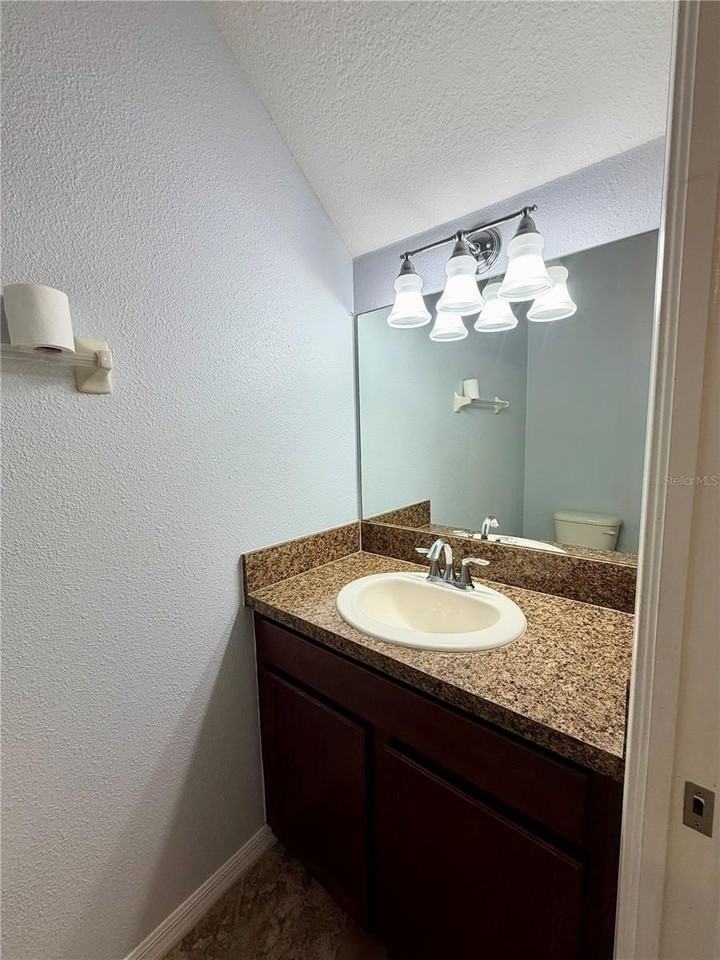 31150 Gossamer Way - Photo 3 of 18