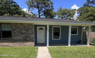 featured image of 122 Via Don Ray Rd Apt C #Apt C