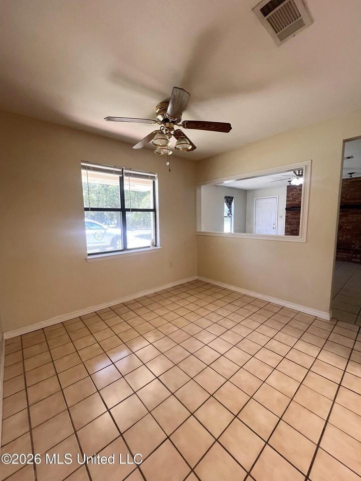 19224 Pineville Rd - Photo 5 of 23