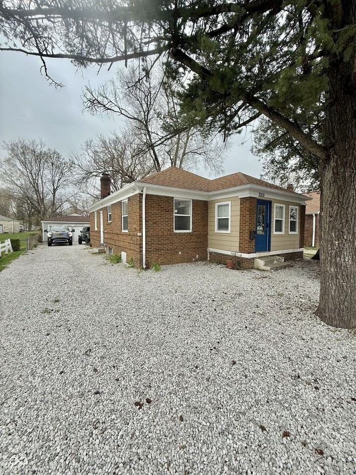 3310 N Keystone Ave - Photo 2 of 34