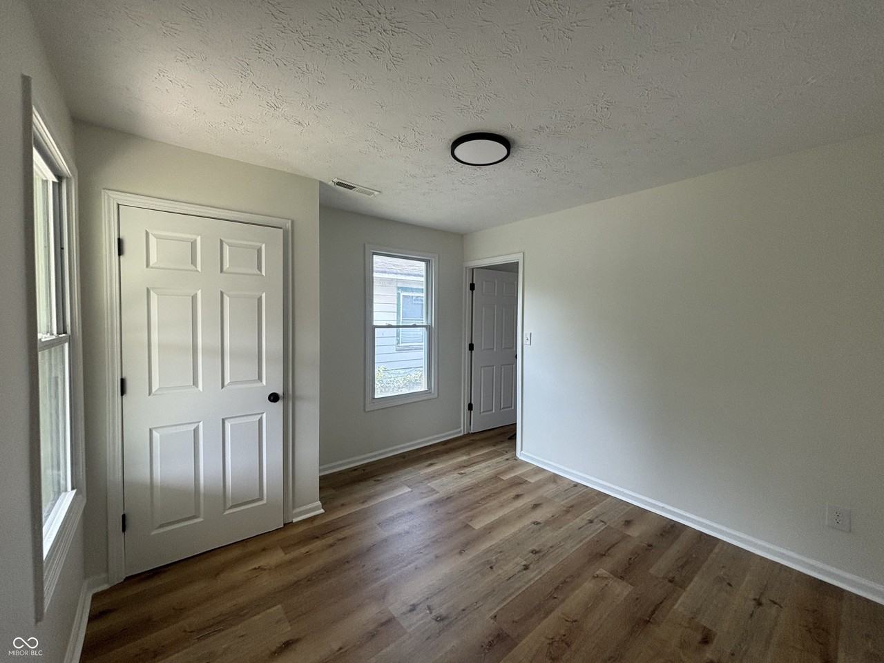 2322 Paris Ave - Photo 6 of 8