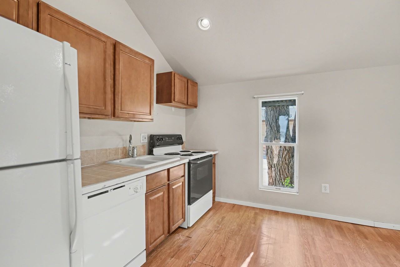 3602 W Colorado Ave #1-2 - Photo 3 of 33