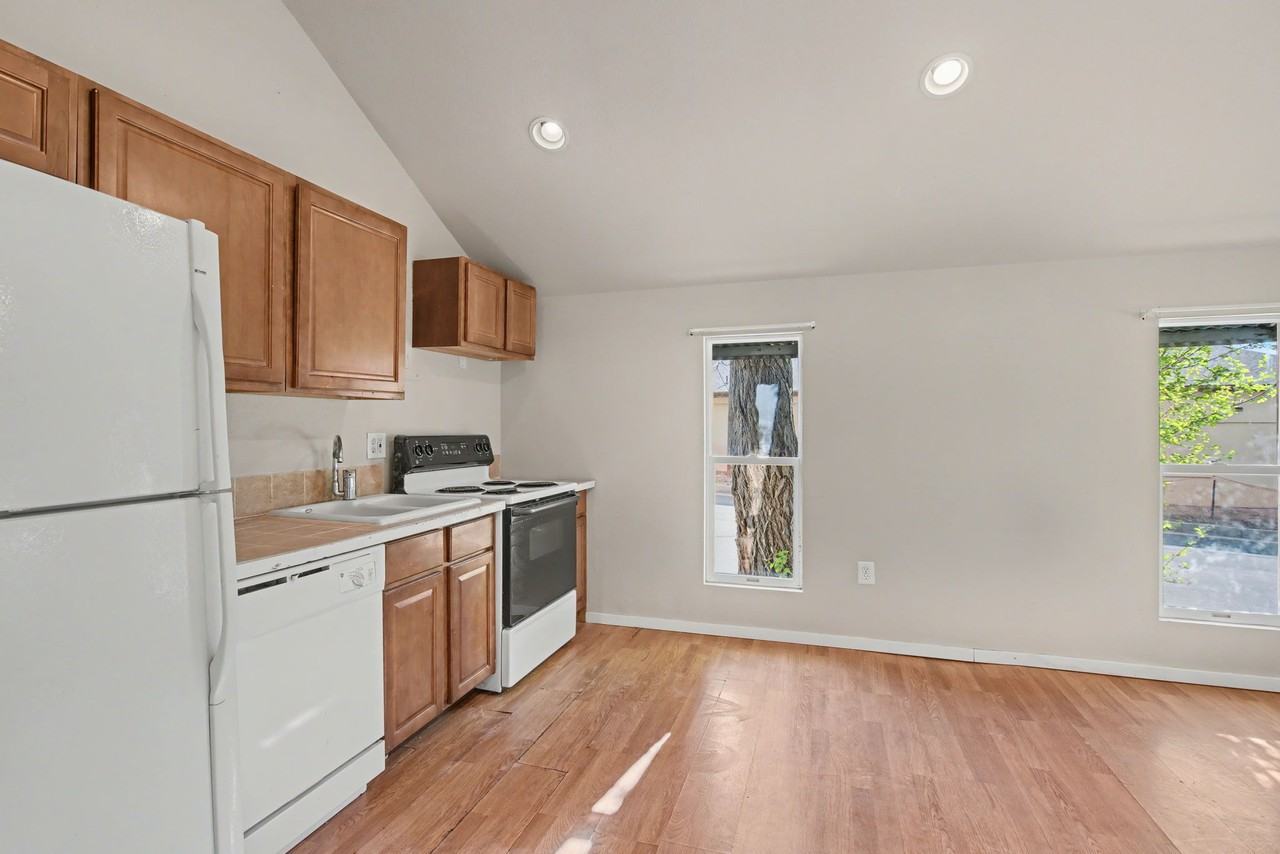 3602 W Colorado Ave #1-2 - Photo 5 of 33