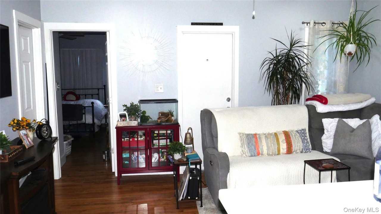 42 Taylor Ave - Photo 6 of 11