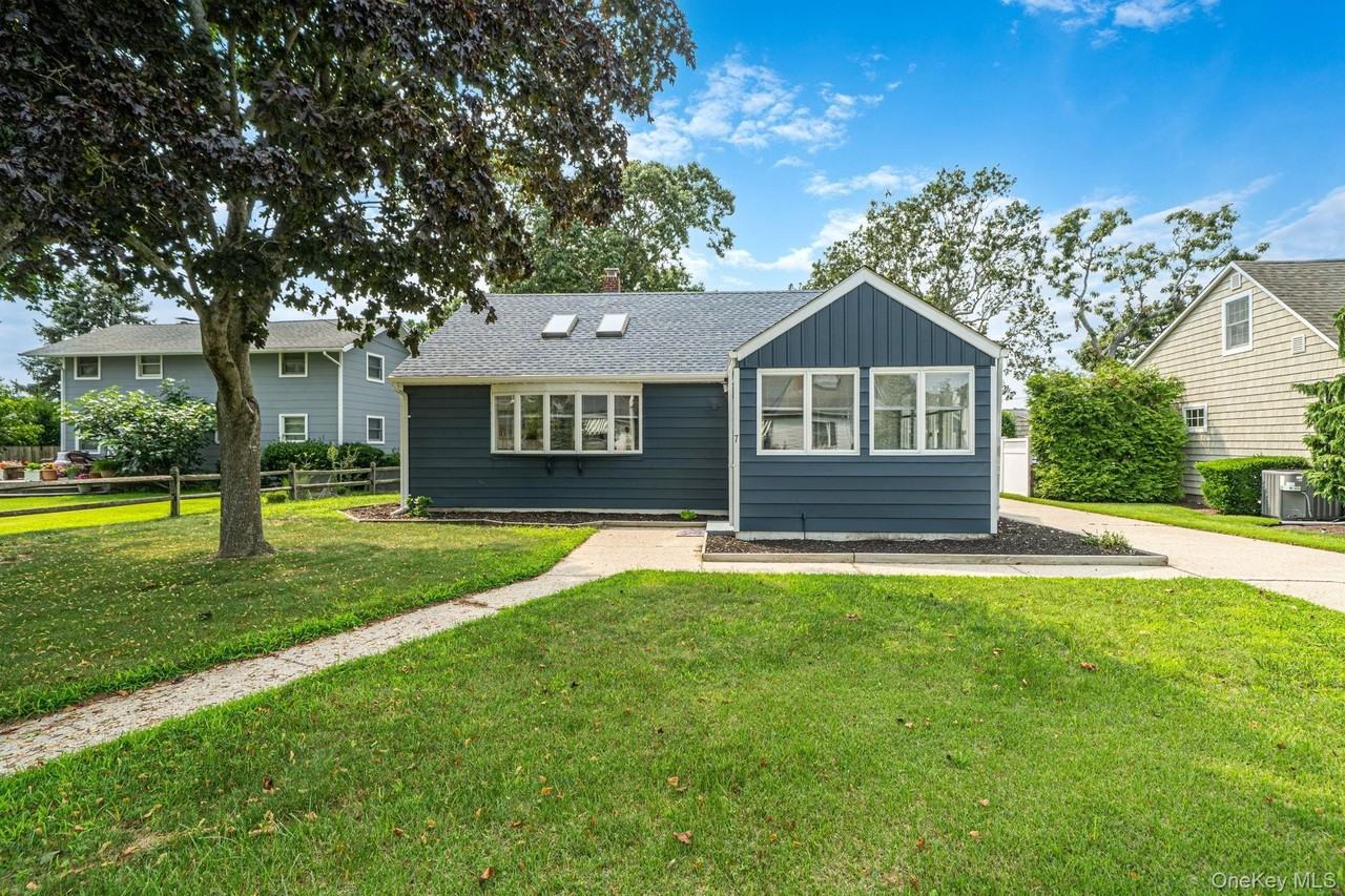 7 Oak Drive - Photo 2 of 47
