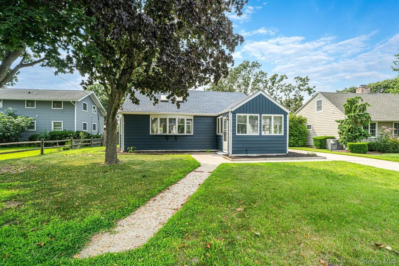 7 Oak Drive - Photo 3 of 47