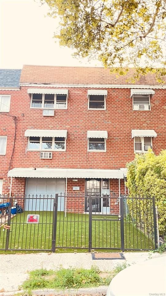 3435 Ely Ave #2