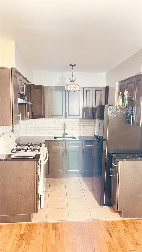 3435 Ely Ave #2 - Photo 5 of 11