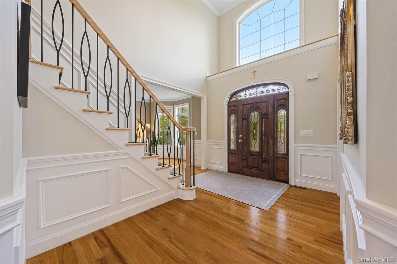 15 W Barrett Hill Rd - Photo 4 of 40
