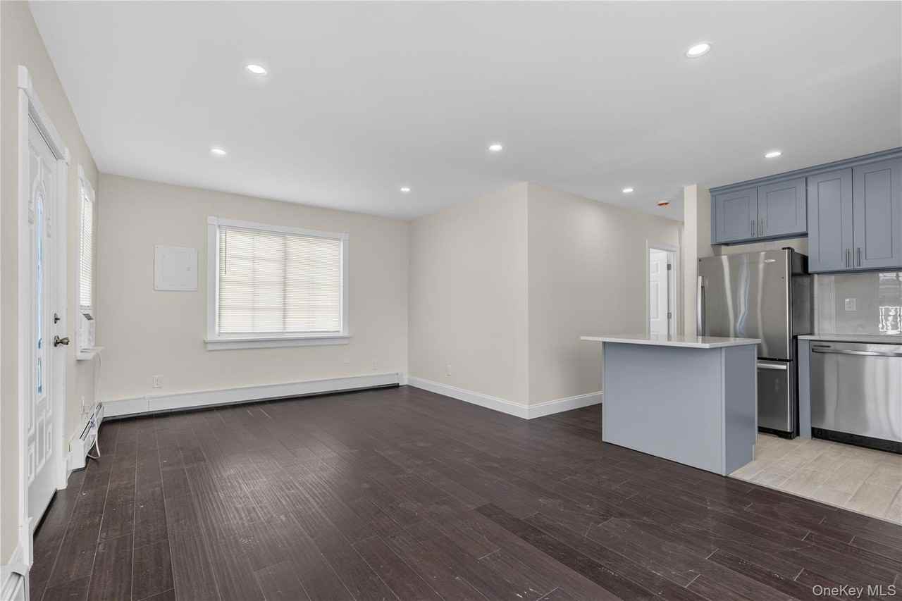 88 Buffalo Ave - Photo 2 of 13