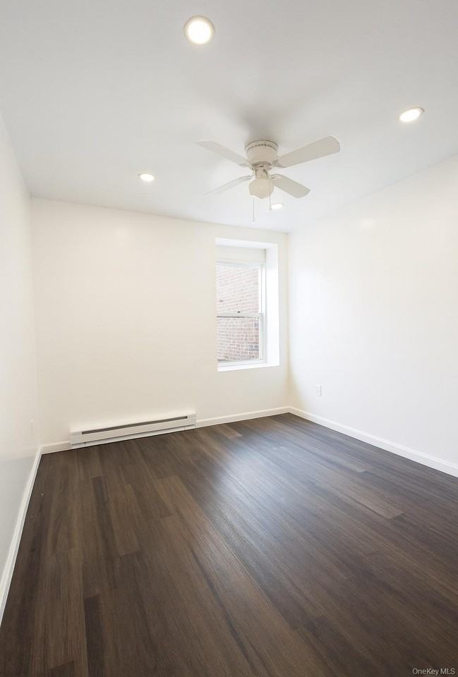 420 Broadway #3 - Photo 4 of 5