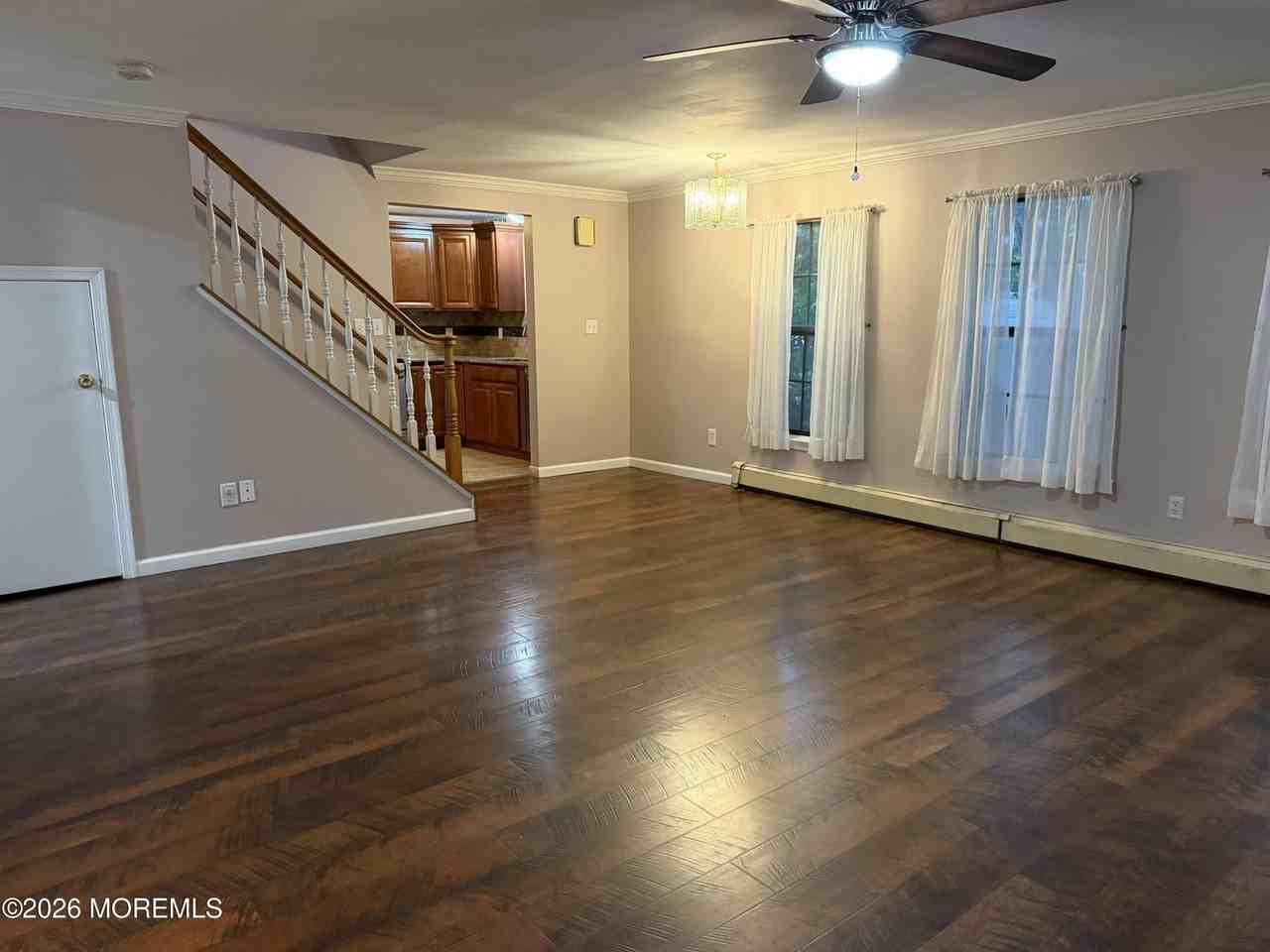 223 Riverside Dr - Photo 5 of 11