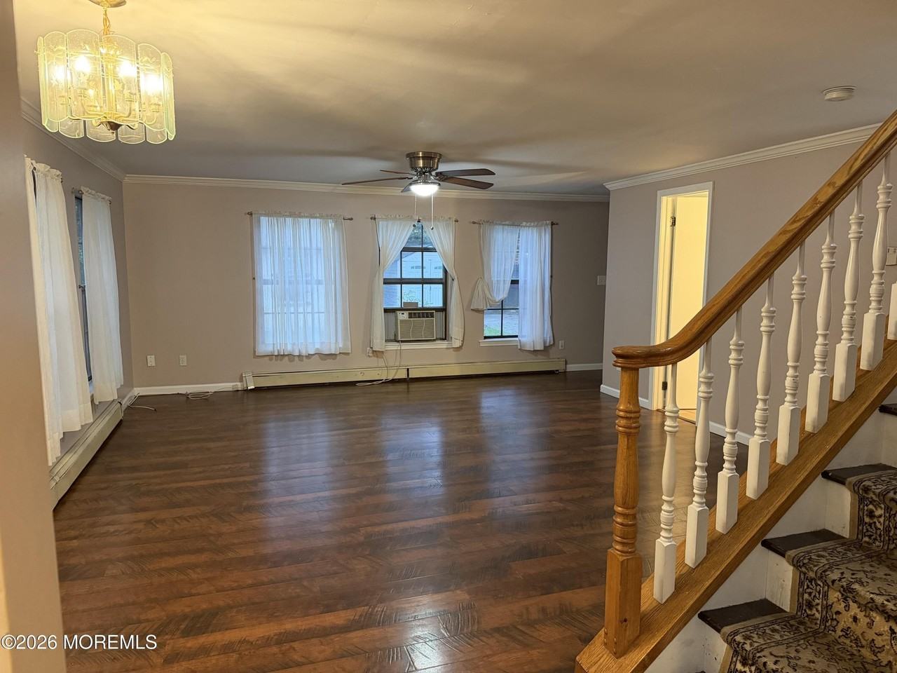 223 Riverside Dr - Photo 7 of 11
