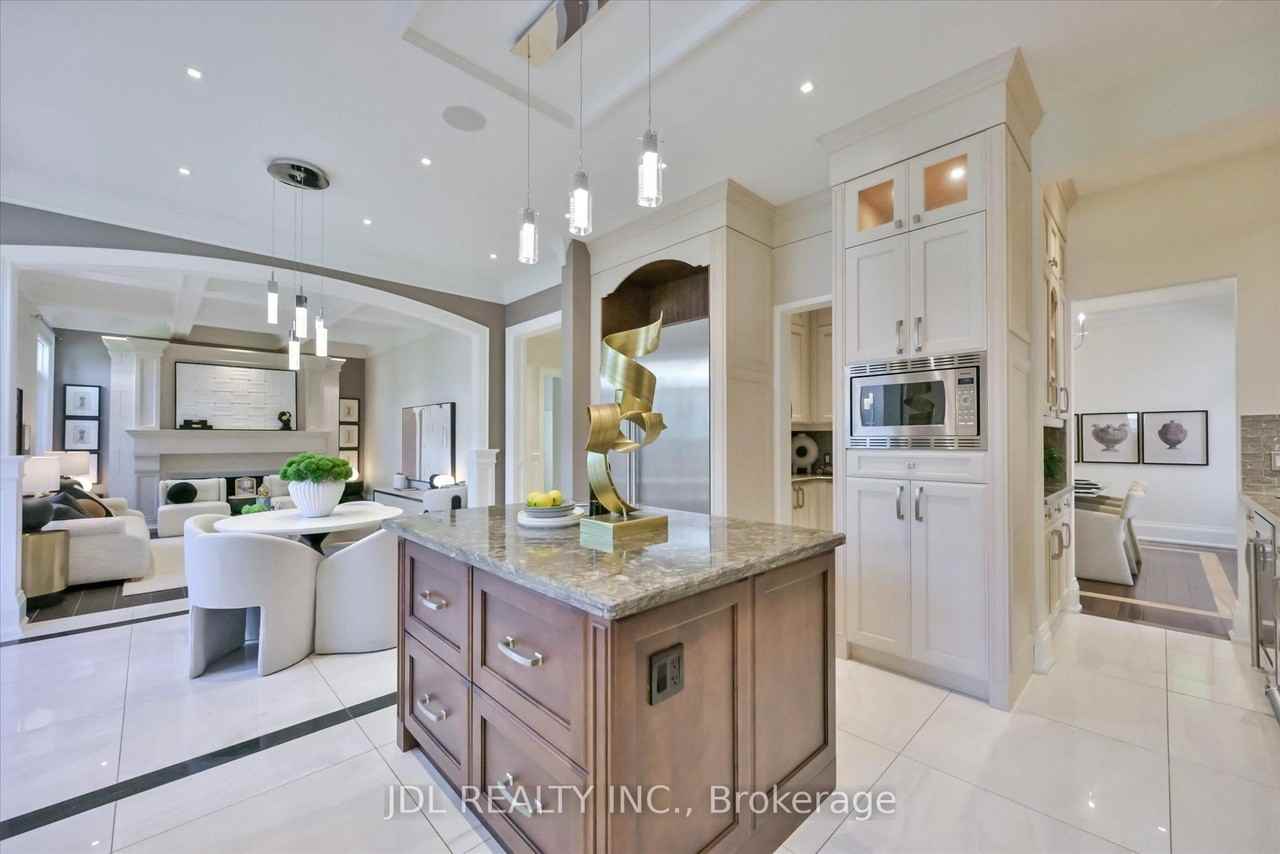 38a Doverwood Court - Photo 3 of 48