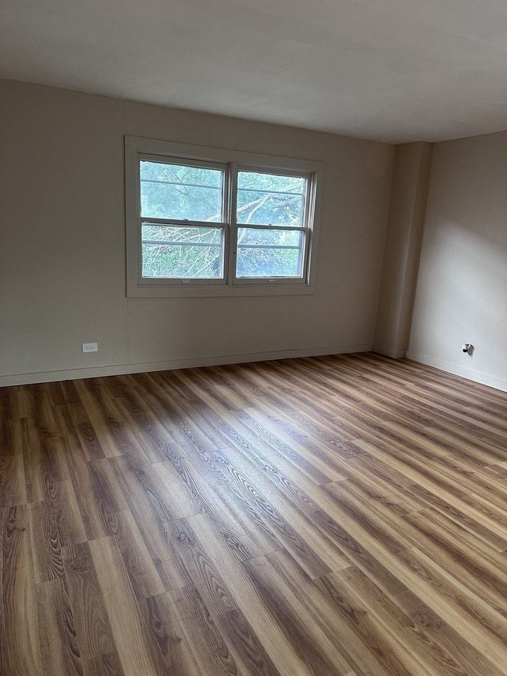 101 E 23rd St #2 - Photo 3 of 15