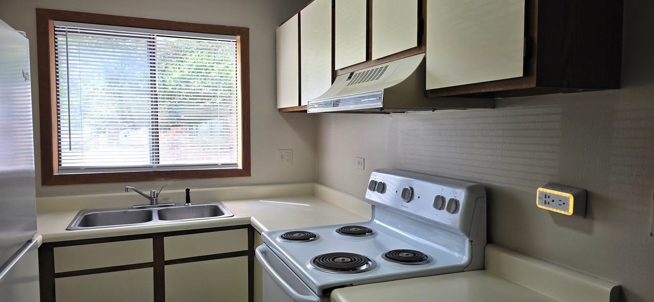 429 Berkshire Dr #11 - Photo 6 of 13