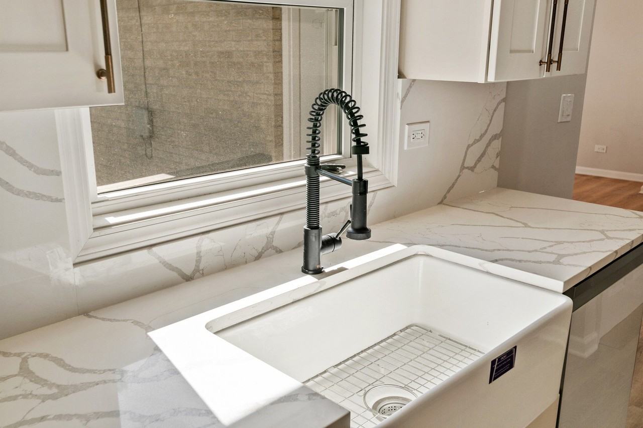 3N425 N Howard Ave - Photo 5 of 42
