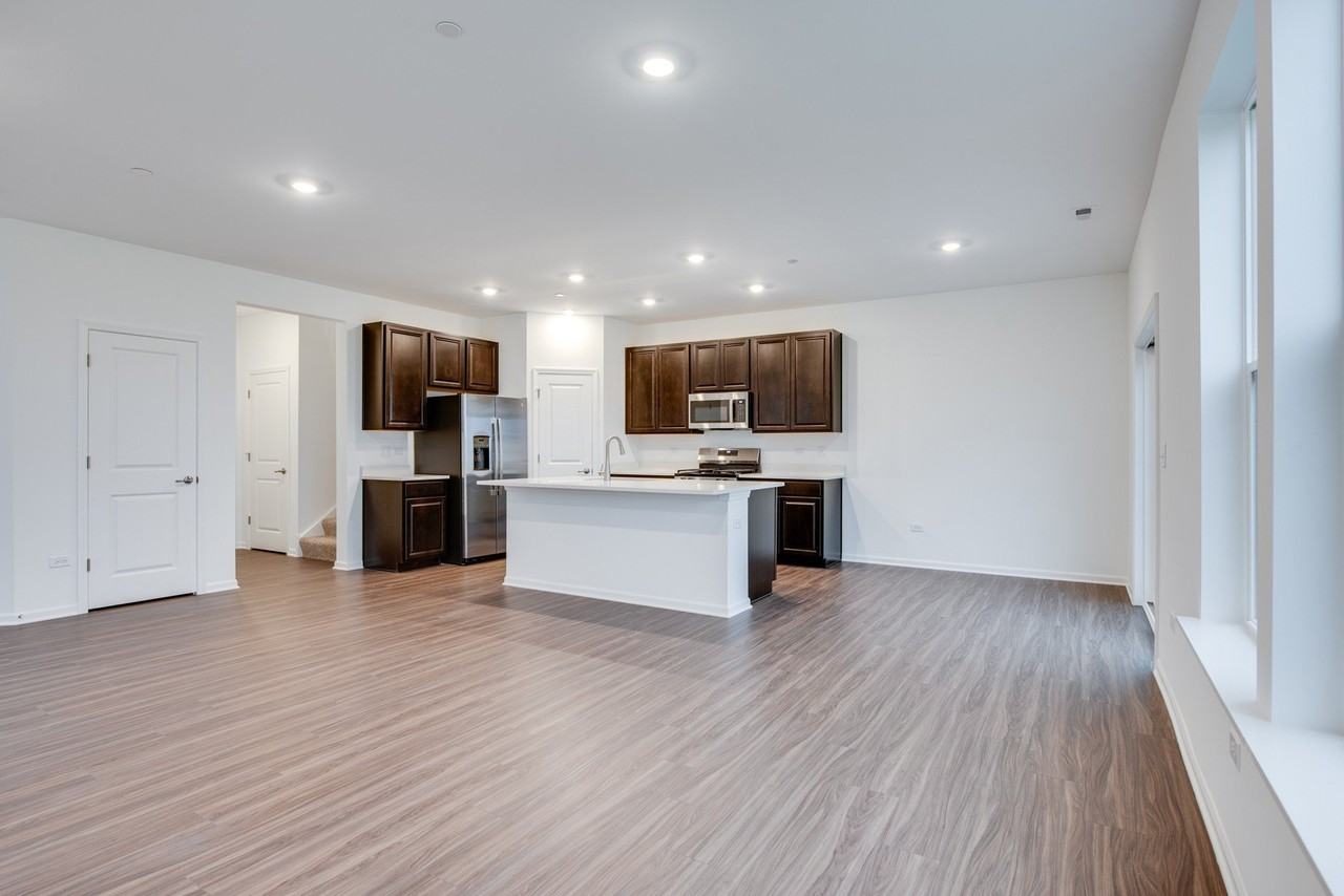 235 Cooney Way - Photo 4 of 17