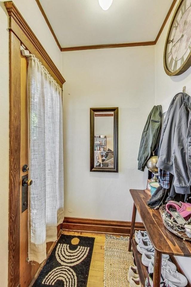 3452 N Leavitt St #1 - Photo 3 of 28