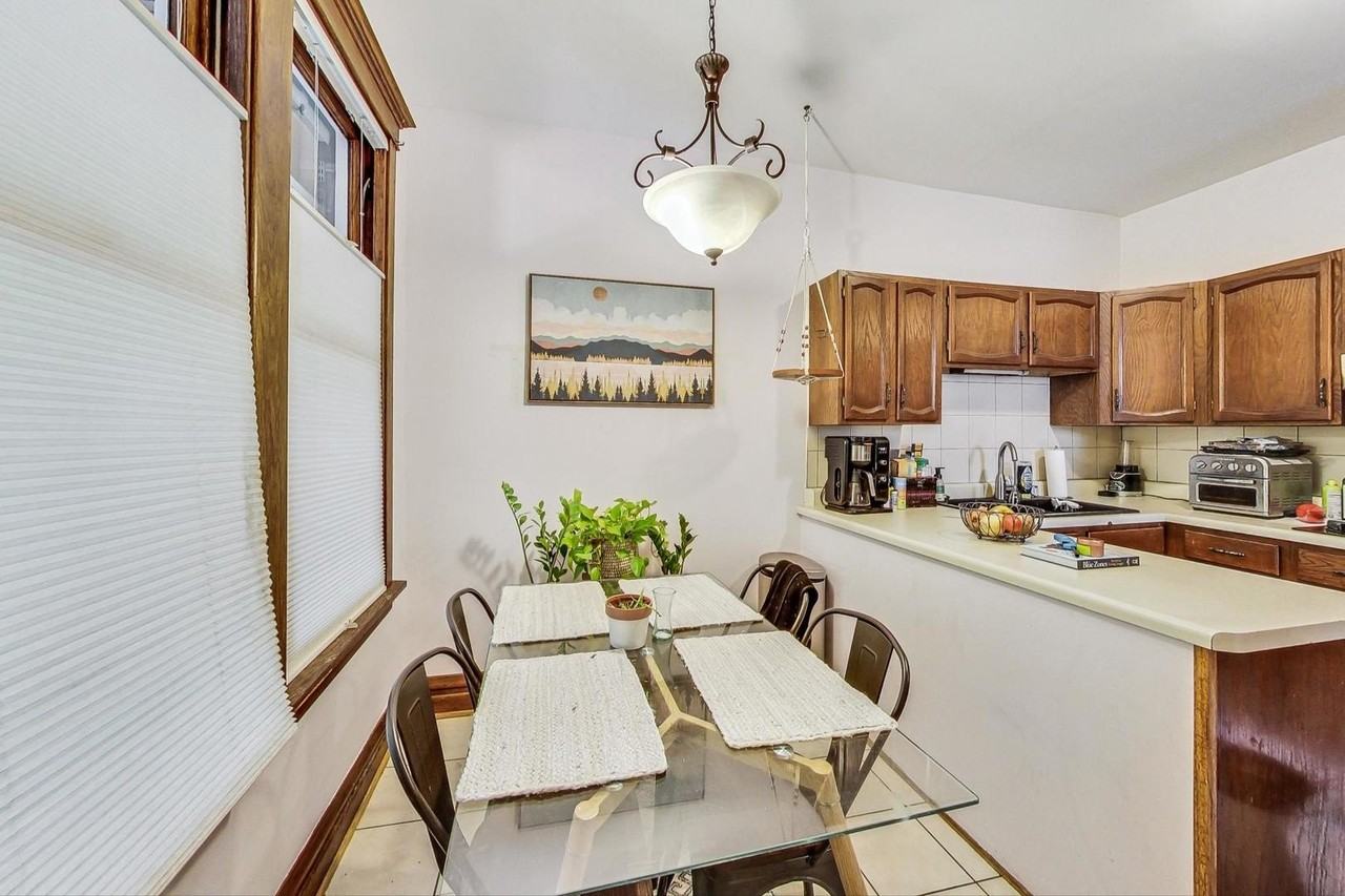 3452 N Leavitt St #1 - Photo 7 of 28