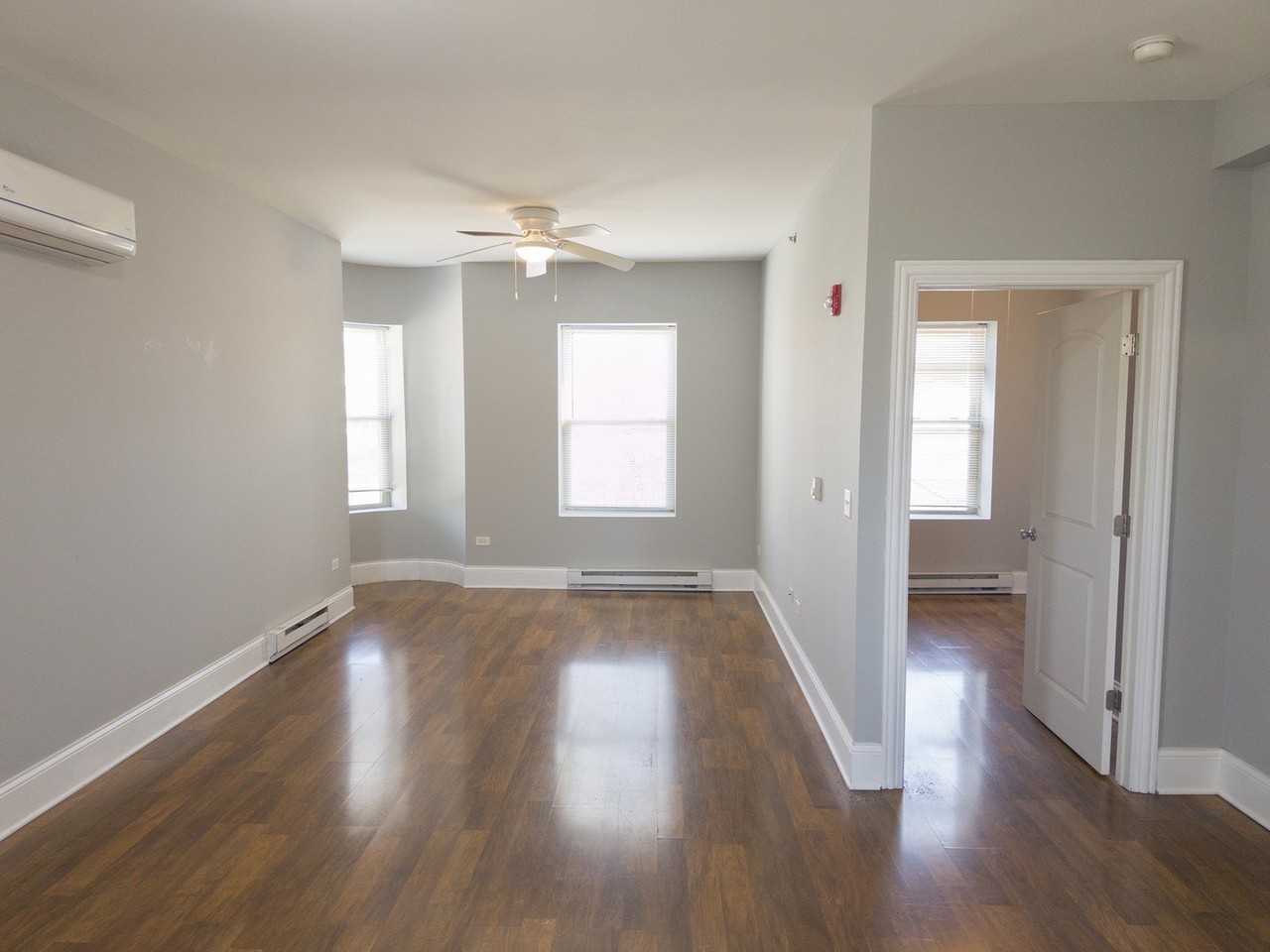 113 N Hickory St #B - Photo 7 of 10