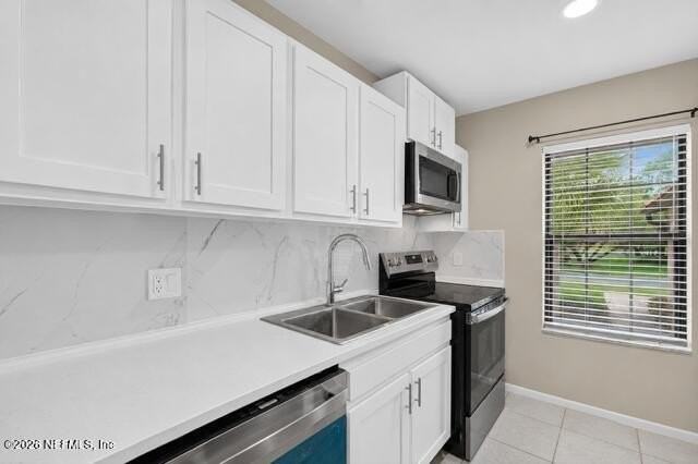 838 Lawnwood Ave Ne - Photo 7 of 50
